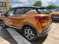 Used Renault Captur SE 140 HP (102 kW) 2022 Orange SUV