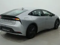 Usado Toyota Prius Design 220 CV (161 kW) 2025 Plateado Utilitario