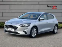 Usado Ford Focus Titanium 123 HP (90 kW) 2020 Prateado Citadino