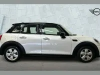 Used Mini Cooper Classic 134 HP (98 kW) 2023 White Hatchback