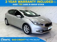 Używany Kia Ceed 89 KM (65 kW) 2015 Srebrny Hatchback