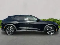 Used Ford Mustang Select 269 HP (197 kW) 2025 Black Hatchback