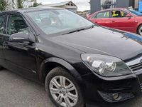 Second-hand Vauxhall Astra Design Edition 138 CP (101 kW) 2008 Negru Hatchback