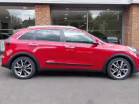 Used Kia Niro 141 HP (103 kW) 2020 Red SUV