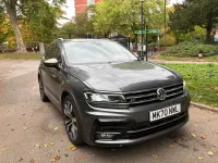 Usado VW Tiguan R-line 150 CV (110 kW) 2020 Gris SUV