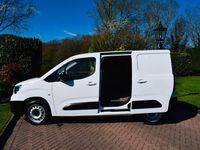Used Vauxhall Combo S 130 HP (95 kW) 2022 White MPV