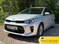 Usado Kia Rio 89 HP (65 kW) 2017 Prateado Citadino