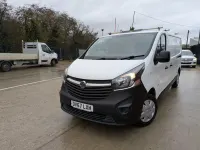 Used Vauxhall Vivaro 120 HP (88 kW) 2017 White MPV