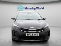 Usado Kia XCeed 160 HP (117 kW) 2023 Cinzento SUV