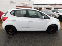 Used Kia Venga 123 HP (90 kW) 2015 White Hatchback