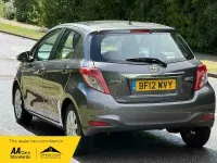 Used Toyota Yaris 99 HP (72 kW) 2012 Grey Hatchback