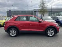 Used VW T-Roc Life 150 HP (110 kW) 2023 Red SUV
