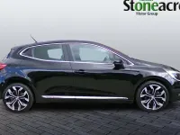 Used Renault Clio Version S 140 HP (102 kW) 2022 Black Hatchback