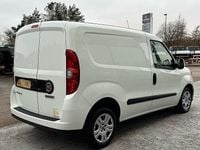 Used Fiat Doblò 90 HP (66 kW) 2023 White MPV