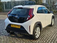Used Toyota Aygo X PURE 72 HP (52 kW) 2022 White SUV