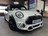 Usado Mini Cooper Hatch 136 HP (100 kW) 2019 Prateado Citadino