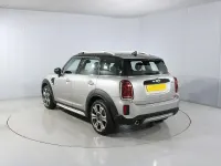 Begagnad Mini Cooper Exclusive 2023 Silver Halvkombi