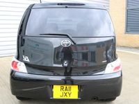 Usado Toyota BB Multidrive S 2011 Negro Utilitario