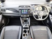 Usado Nissan Leaf N-Connecta 110 kW (150 HP) 2022 Cinzento Citadino