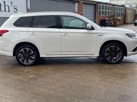 Used Mitsubishi Outlander P-HEV 203 HP (149 kW) 2016 White Estate