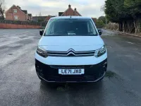 Used Citroën Berlingo 100 HP (73 kW) 2022 White MPV