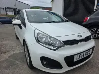 Used Kia Rio 2014 White Hatchback
