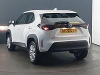 Used Toyota Yaris Hybrid 116 HP (85 kW) 2022 White Estate