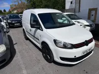 Begagnad VW Caddy 102 HK (75 kW) 2012 Vit Minibuss