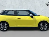 Used Mini Cooper Hatch 133 kW (181 HP) 2024 Yellow Hatchback