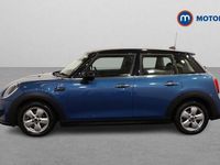 Begagnad Mini Cooper Classic 136 HK (100 kW) 2022 Blå Halvkombi