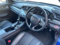 Used Honda Civic Prestige 182 HP (133 kW) 2017 Blue Hatchback