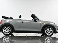 Begagnad Mini Cooper Cabriolet 2017 Grå Cab