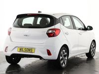 New Hyundai i10 Advanced 2025 White Hatchback