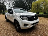 Used Nissan Navara Acenta 160 HP (117 kW) 2016 White Pickup