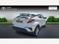 Used Toyota C-HR 122 HP (89 kW) 2019 White SUV