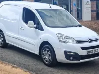 Used Citroën Berlingo 100 HP (73 kW) 2017 White MPV
