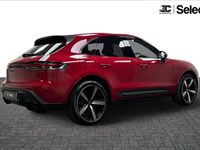 Used Porsche Macan 261 HP (191 kW) 2023 Red SUV