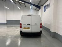 Second-hand Peugeot Expert Premium 2022 Alb Van