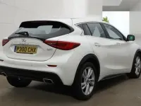 Used Infiniti Q30 Premium 170 HP (125 kW) 2016 White Hatchback