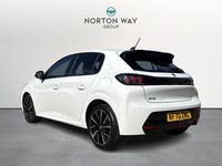 Used Peugeot 208 Allure Premium 99 HP (72 kW) 2021 White Hatchback