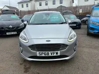Used Ford Fiesta Zetec 100 HP (73 kW) 2018 Silver Hatchback