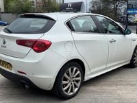 Used Alfa Romeo Giulietta Veloce 170 HP (125 kW) 2011 White Hatchback