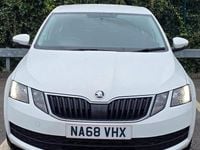 Used Skoda Octavia 115 HP (84 kW) 2018 White Hatchback