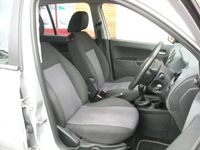 used Ford Fusion n STYLE PLUS 5-Door Hatchback