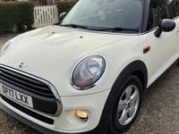 Used Mini ONE Hatch 102 HP (75 kW) 2017 White Hatchback