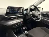 Begagnad Hyundai Bayon Advanced 100 HK (73 kW) 2024 Grå SUV