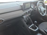 Used Dacia Sandero Expression 91 HP (66 kW) 2024 Green Hatchback