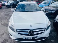 Begagnad Mercedes A180 2013 Vit Halvkombi