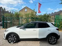 Used Kia Stonic 2018 White SUV