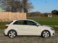 Used Audi A1 Sportback Sport 116 HP (85 kW) 2017 White Hatchback